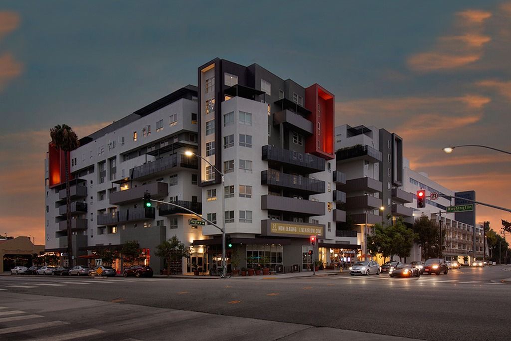 Harlow Apartments: Modern and Luxurious Residential Complex with Breathtaking Exterior View