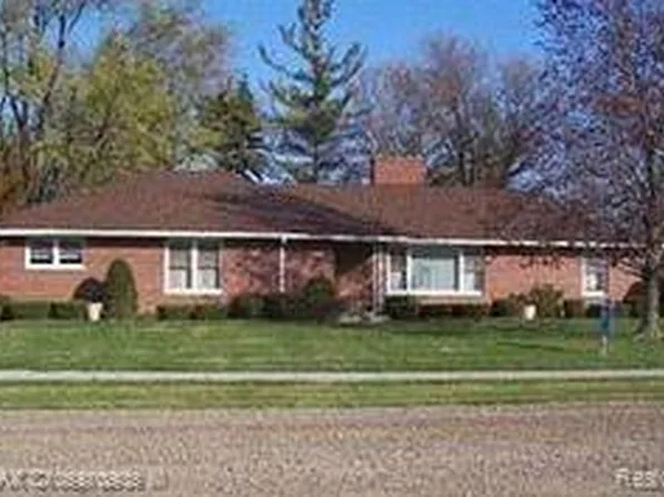 3136 Mildred St, Wayne, MI 48184