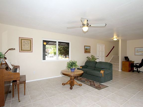 Living Room & Entrance