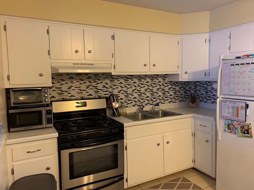 1st image of 4710 Cheshire Pl