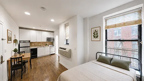 72 Hudson St #1C Photo 1 72 Hudson St #1C Photo 1