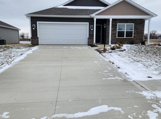 406 Piper Ct, Ossian, IN