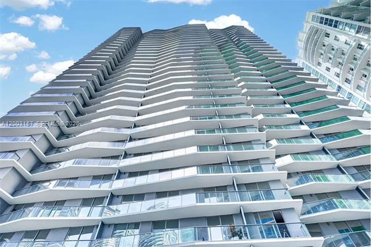 Photo 2 of 46 - 77 SE 5th St #2705 - Miami, FL Building Photo - 77 SE 5th St #2705