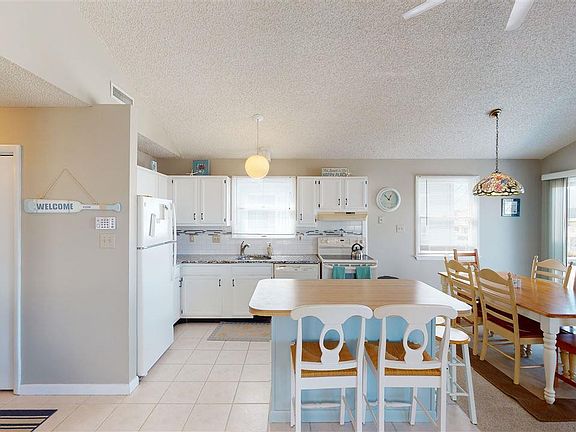 5th image of 3035 West Ave Floor 2