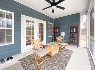 279 Thomas Ln, Hampstead, NC 28443