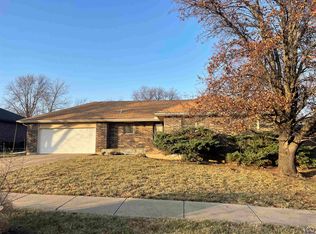 3926 SW 39th Ter, Topeka, KS 66610