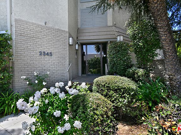 2nd image of 2345 Roscomare Rd APT 205