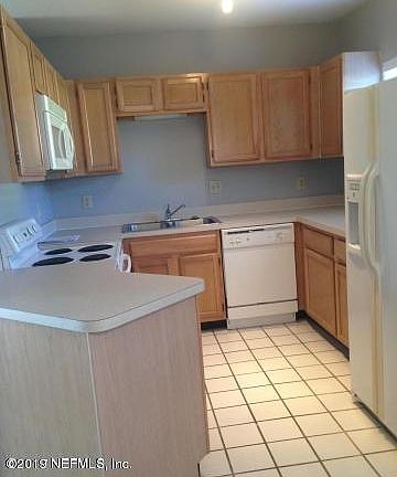4th image of 1800 The Greens Way APT 1305