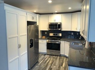 49 Marilyn Ct, West Babylon, NY 11704