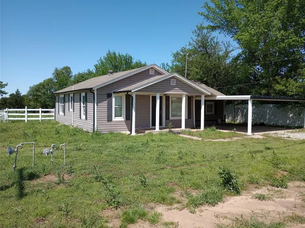 2651 N Harrah Rd, Harrah, OK 73045