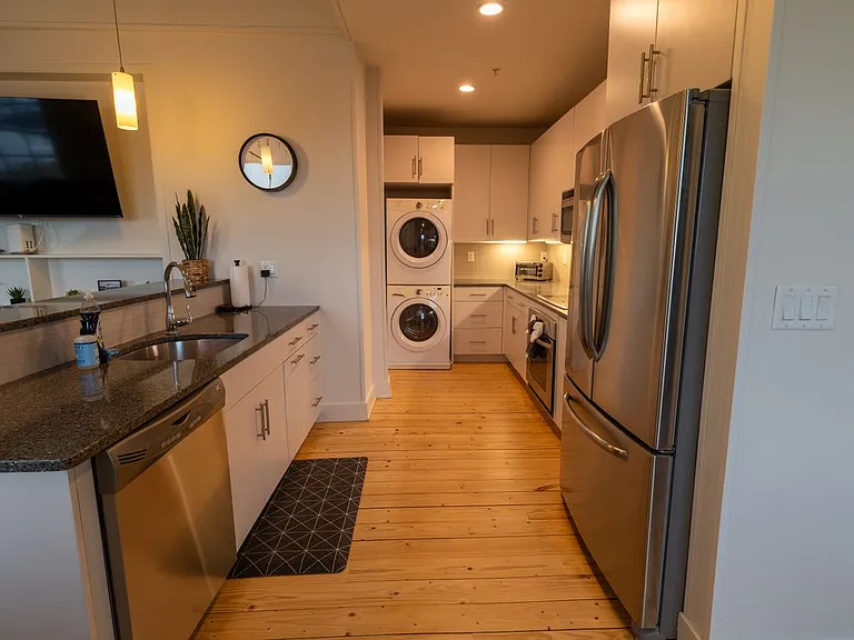60 Willow St #304 — Photo 5