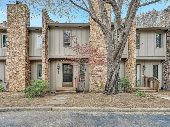 3432 Stonehenge Sq, Roanoke, VA 24018