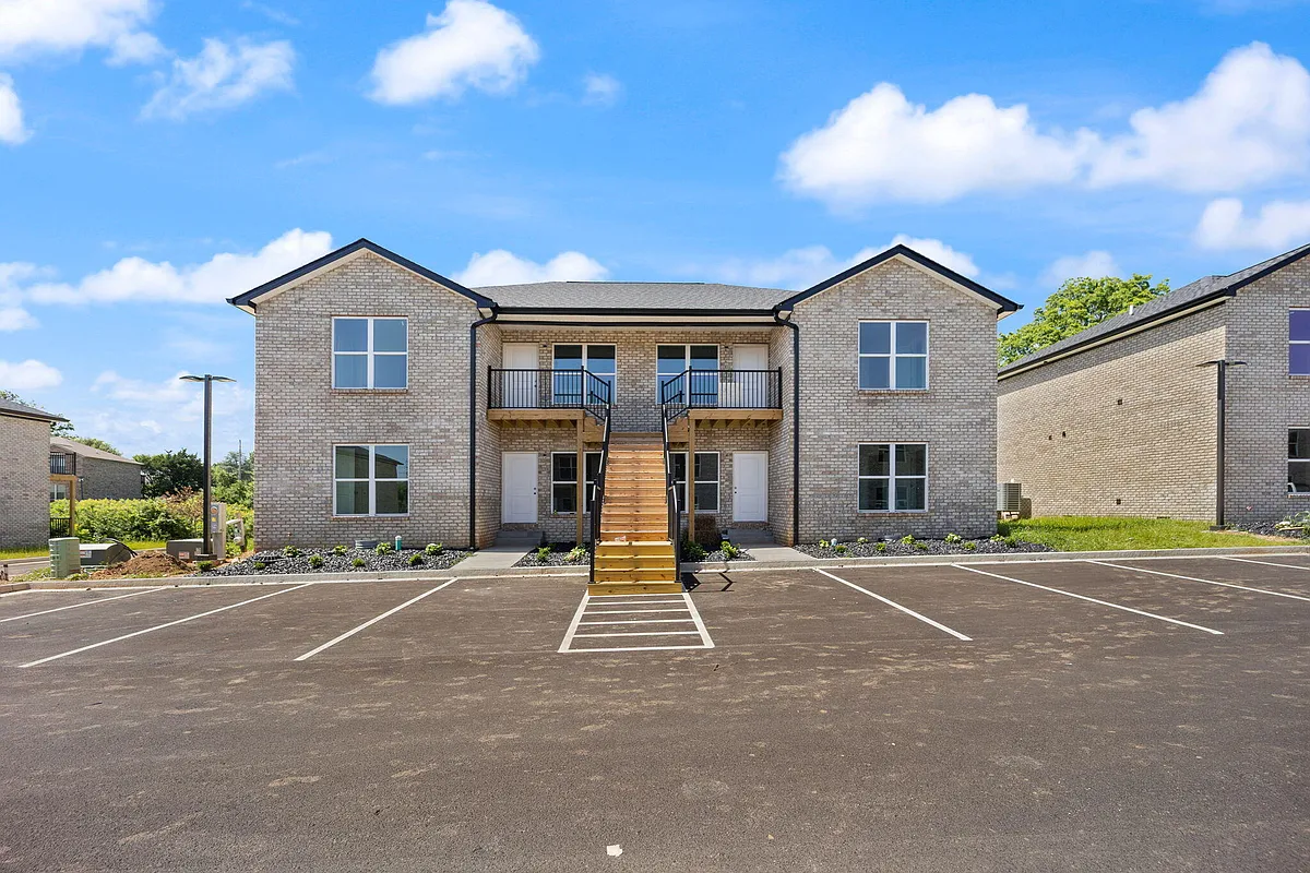 Building Photo - B2 Nasim Way #10