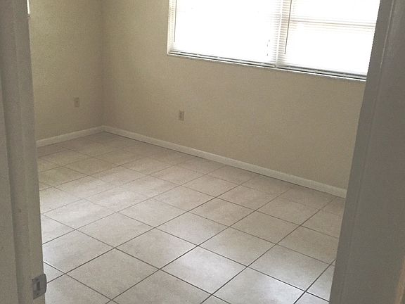 Side Bedroom