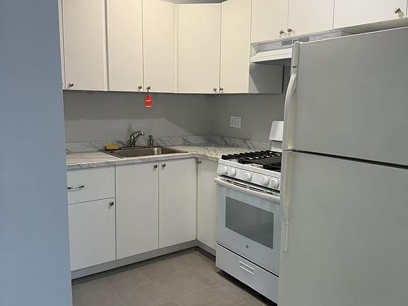 3rd image of 15403 20th Ave #1