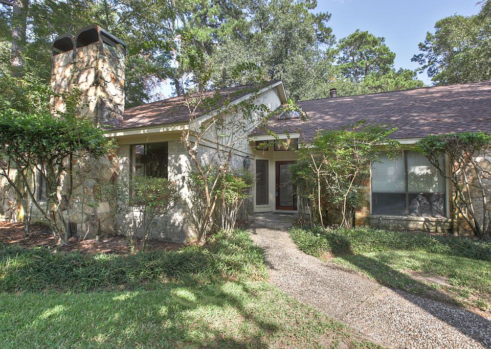 1st image of 2402 Twin Grove Dr