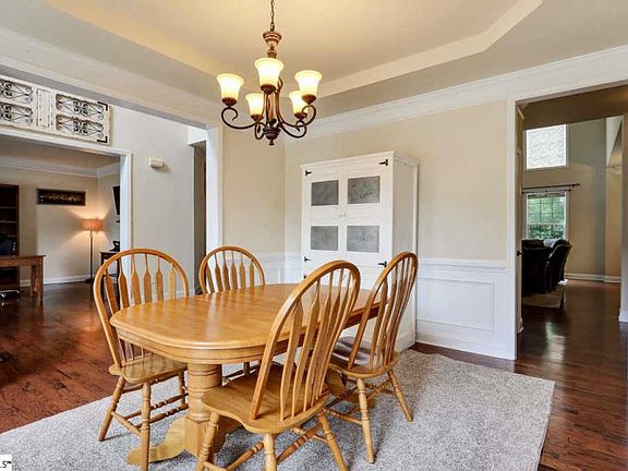 4th image of 353 Heritage Point Dr