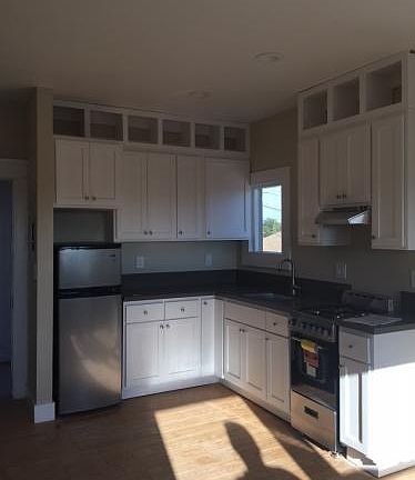 2nd image of 2735 Commercial St APT 15