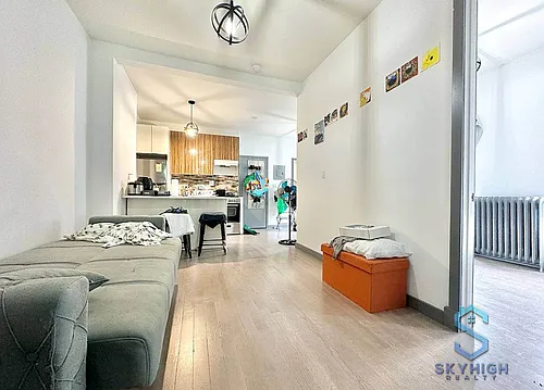 2553 Church Ave Photo 1
