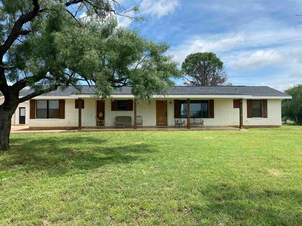 136 Valley View Circle, Llano, TX 78643