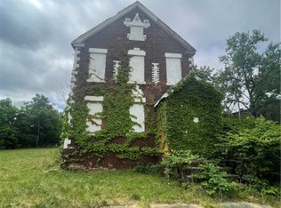 12808 Kinsman Rd, Cleveland, OH 44120