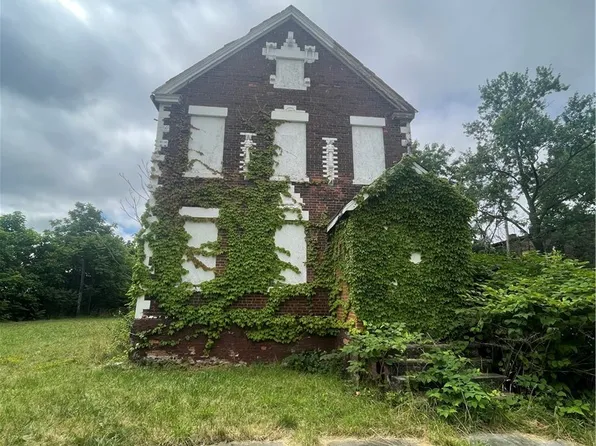 12808 Kinsman Rd, Cleveland, OH 44120