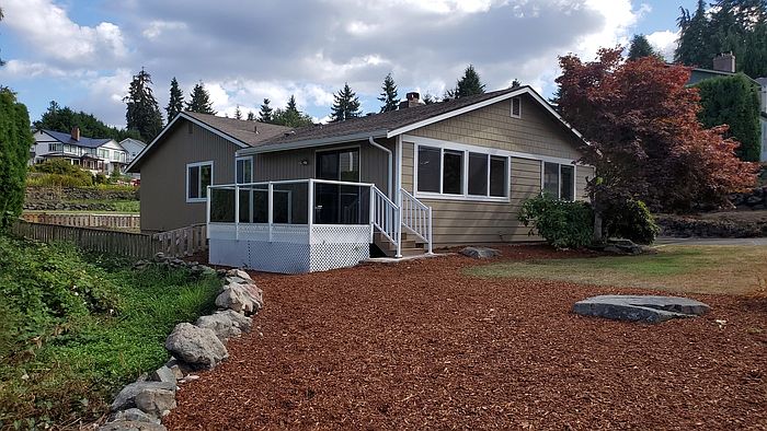 1st image of 3631 Soundview Dr W