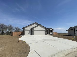 1634 N Wildflower Ct, Andover, KS 67002