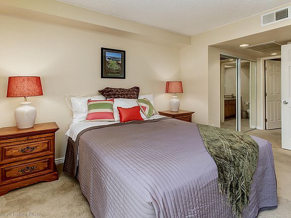 Queen Bed - Bedroom