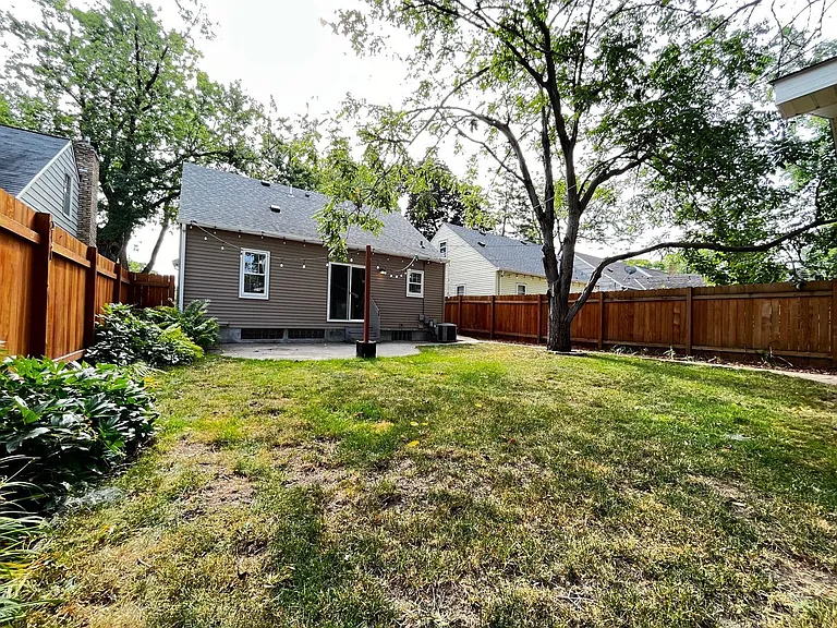 3120 Jersey Ave S — Photo 29