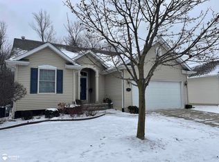 4459 Cross Creek Blvd, Burton, MI