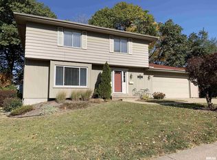 1853 W Teton Dr, Peoria, IL