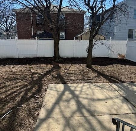 2nd image of 620 Jackson Ave