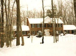 8132 Crestridge Rd, Fairfax Station, VA 22039