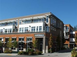 117 Harbor Sq Loop NE, Bainbridge Island, WA 98110