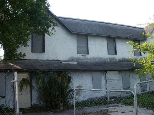 2nd image of 106 N Railroad St