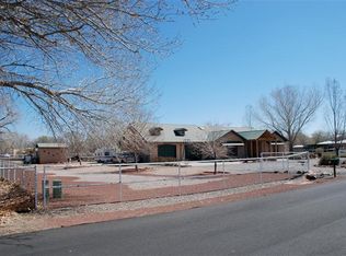 6924 Della Dr SW, Albuquerque, NM 87105