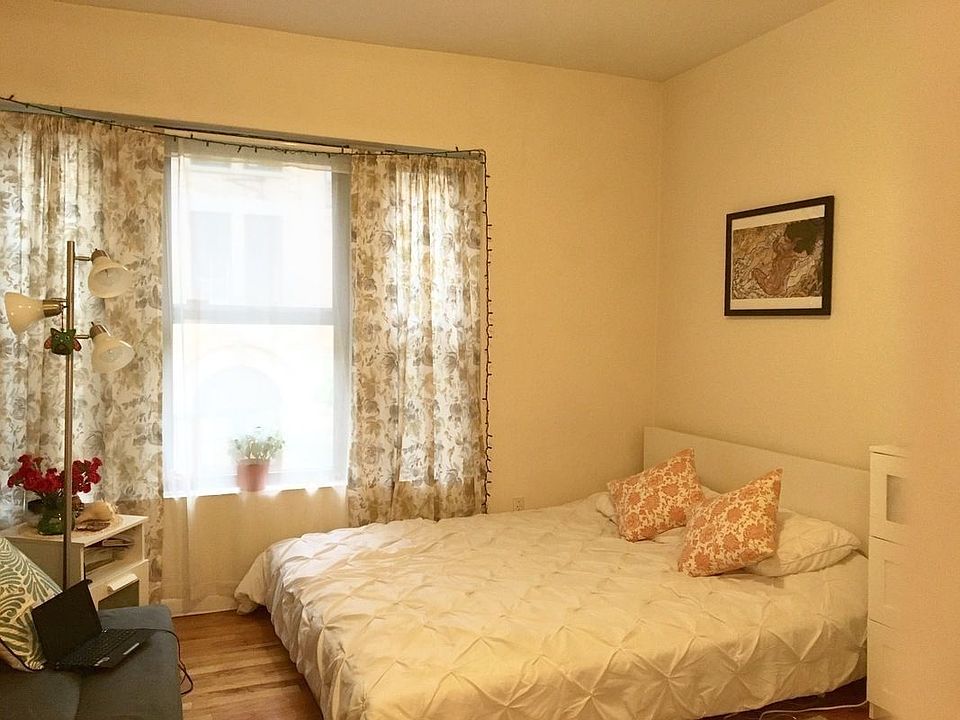 2nd image of 174 W 89th St APT 2B