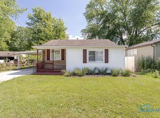 6034 Bay Shore Rd, Oregon, OH 43616