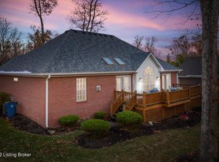 528 Wood Lake Dr, La Grange, KY 40031