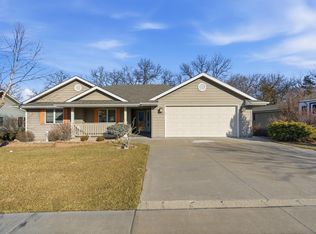125 Hunter Dr, Manhattan, KS 66503