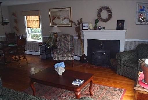 2nd image of 63 Greenmeadow Cir