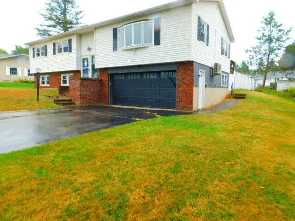 22 Mountainview Drive, Lincoln, ME 04444