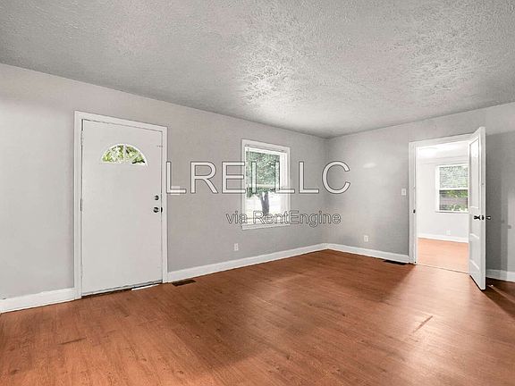 2nd image of 642 Sandra Ct