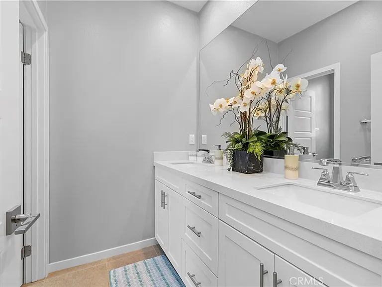 136 Modjeska — Photo 32