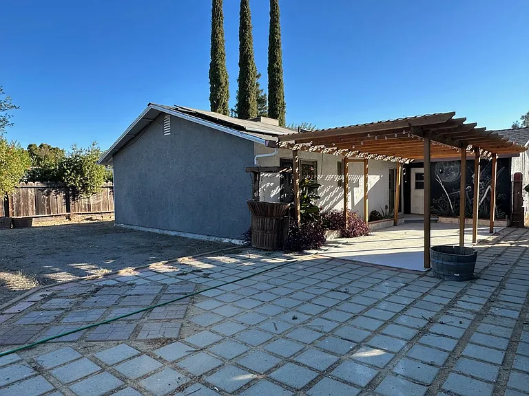 918 Cortina Dr — Photo 19