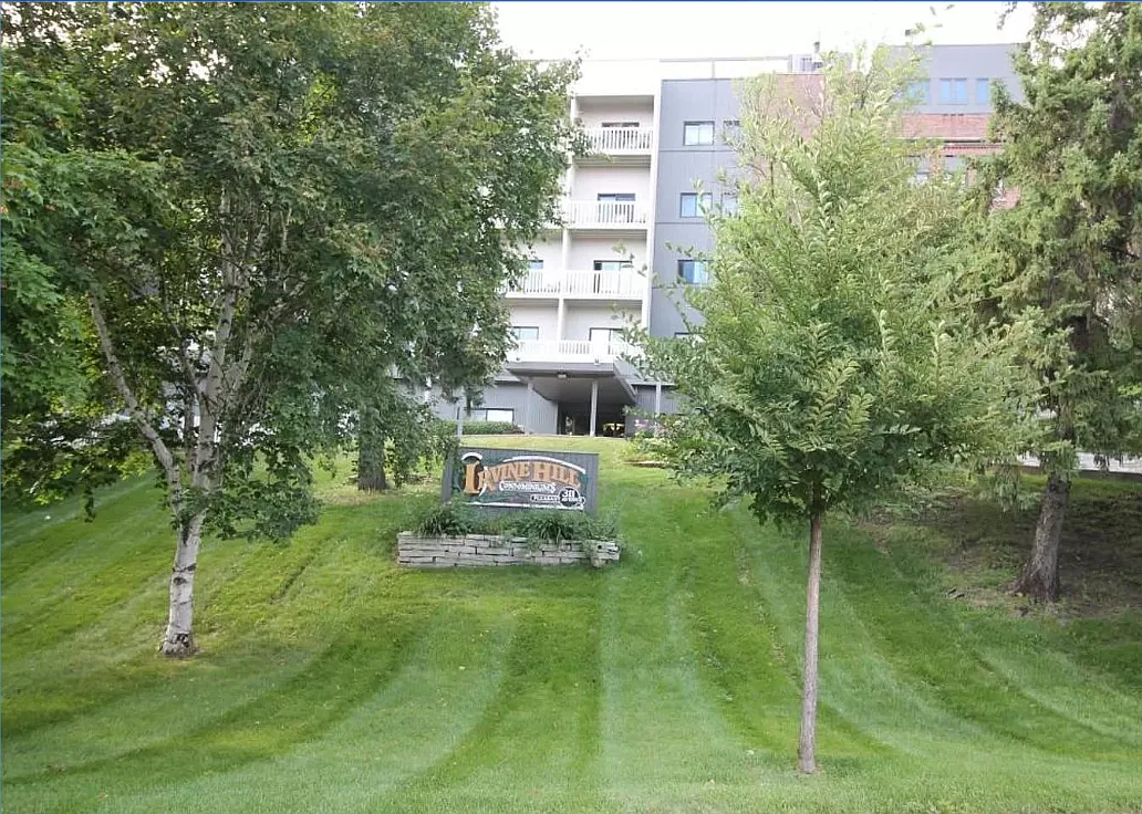2 bed, 1000 sqft, $1,525 — Photo 1