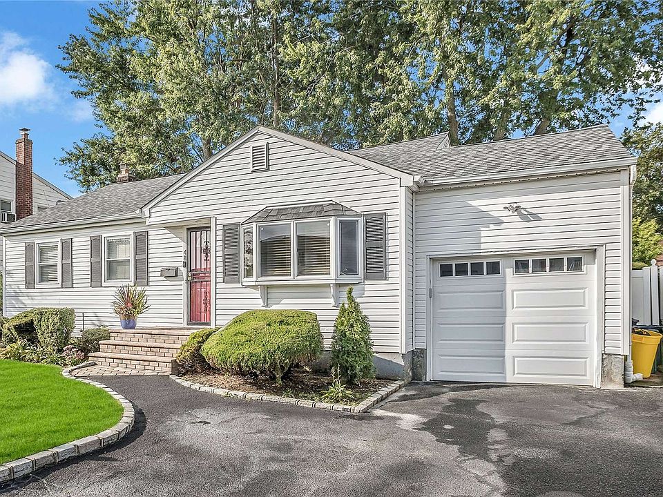48 Knickerbocker Road, Plainview, NY 11803 Zillow