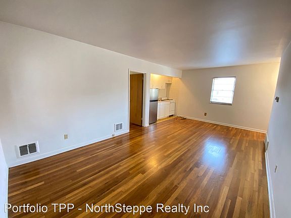 4th image of 2213-2215 N High St #4029940