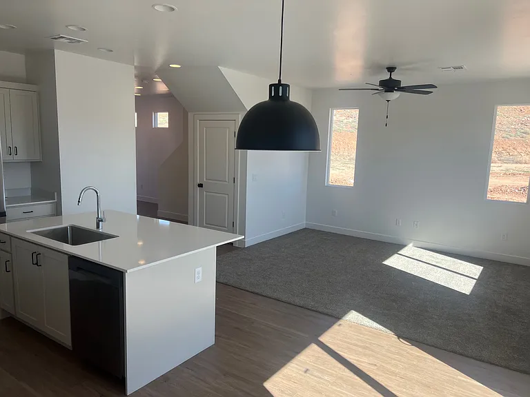 1817 Livy Ln — Photo 10